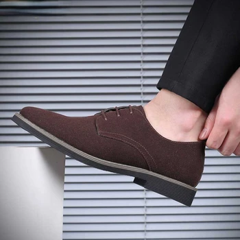 2023 Новая мужская повседневная обувь Модная британская обувь на шнуровке из нубука LeatherShoes Мужская обувь большого размера 48