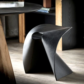 Дизайнерские обеденные стулья Современные минималистичные маленькие табуреты Скандинавский стол Табурет для домашней спальни Мебель Мюблы