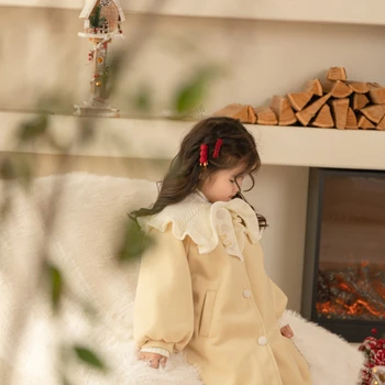 Корейская детская одежда для девочек шерстяное пальто 2023 зима новое среднее и маленькое детское вязаное шерстяное пальто средней длины с лацканом