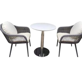 Открытый стол и стул Набор из трех предметов Nordic Courtyard Cafe Обеденный стол и стул Балкон Vine Стул